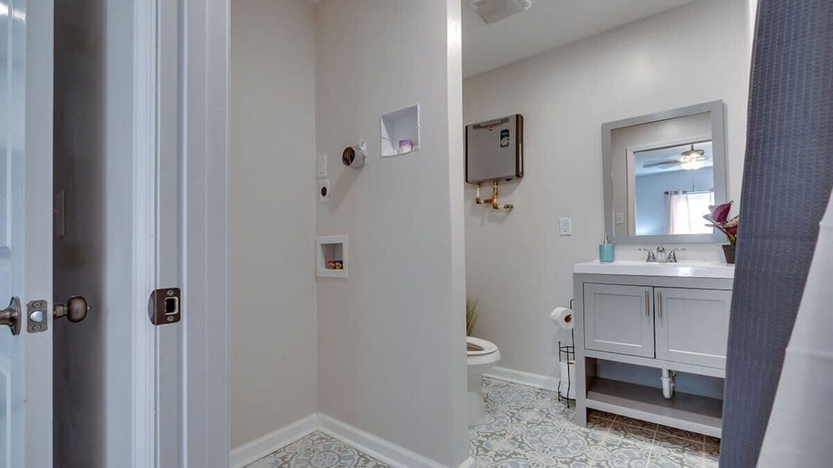 Photo of Bathroom in Garden City