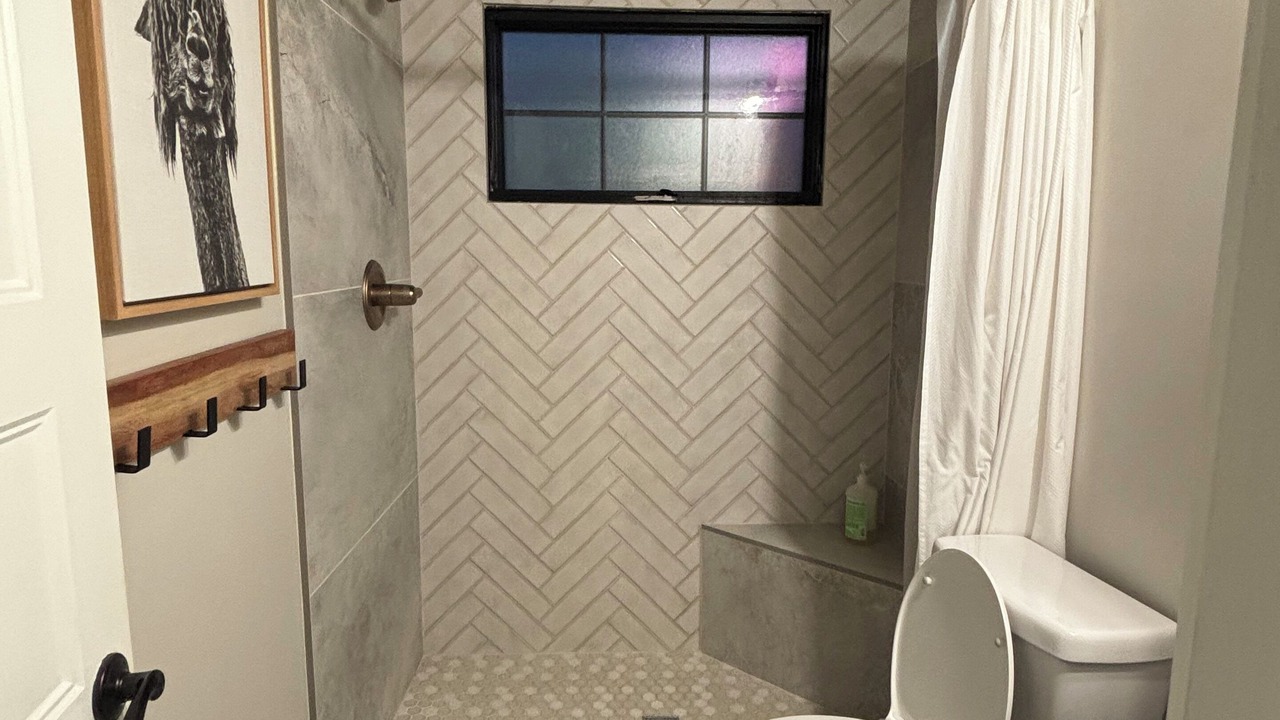 Photo of Bathroom in Glenville