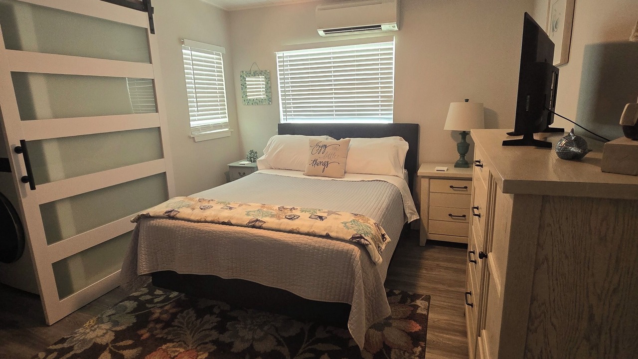 Photo of Bedroom in Treasure Island