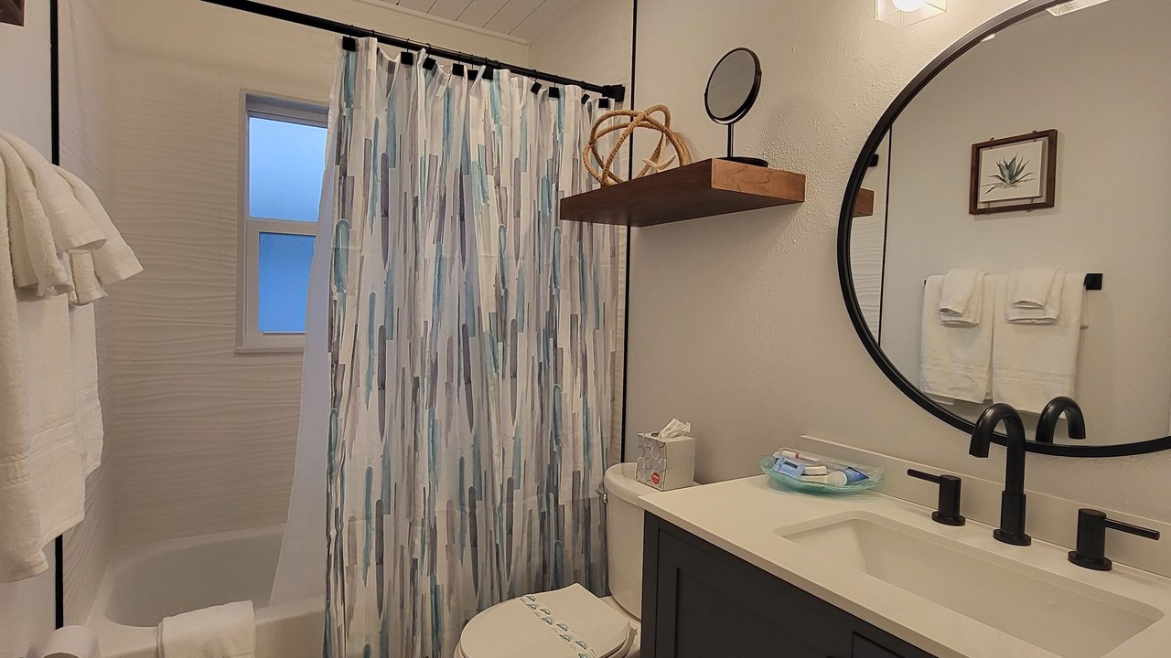 Photo of Bathroom in Treasure Island