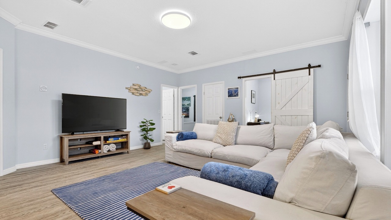 Photo of Livingroom in Stuart