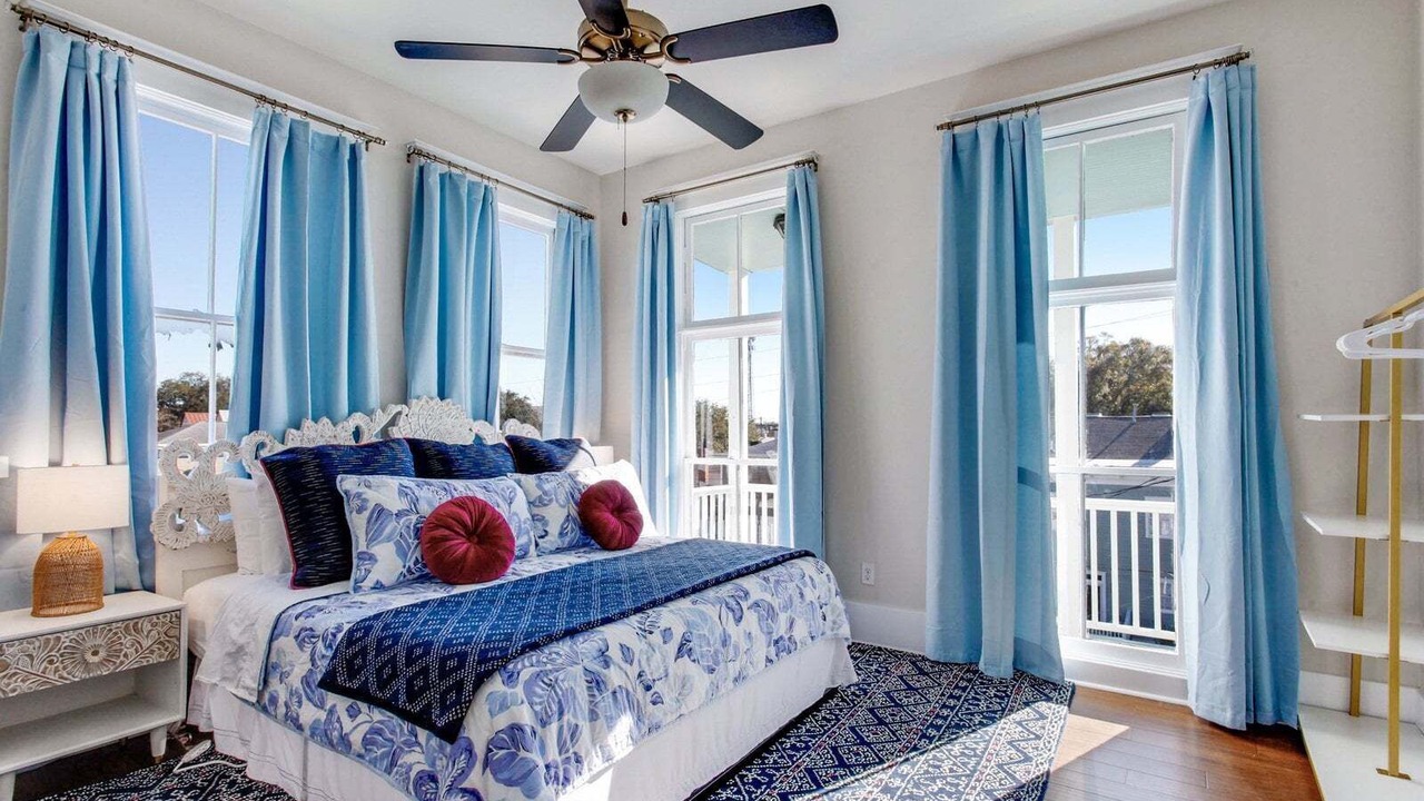 Photo of Bedroom in Metropolitan