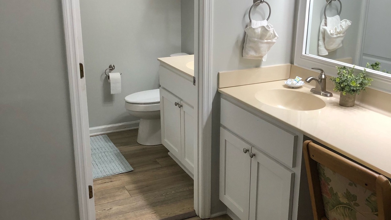 Photo of Bathroom in Ocean Ridge