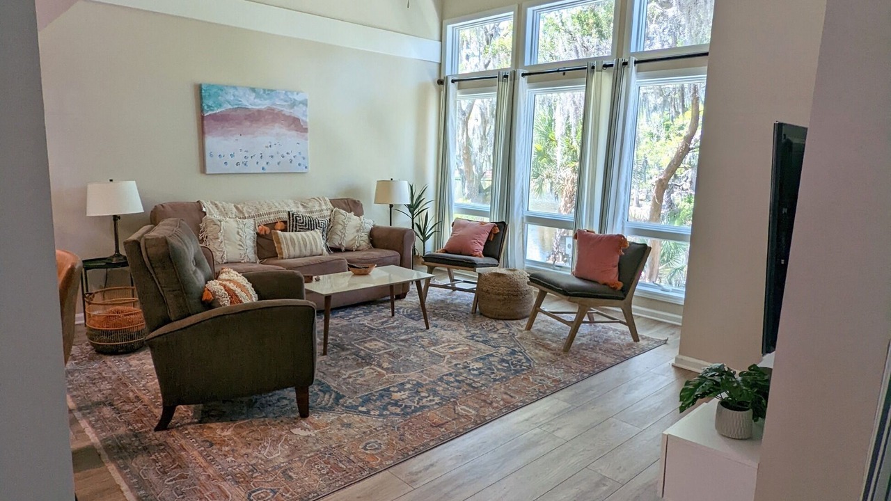 Photo of Livingroom in Ocean Ridge
