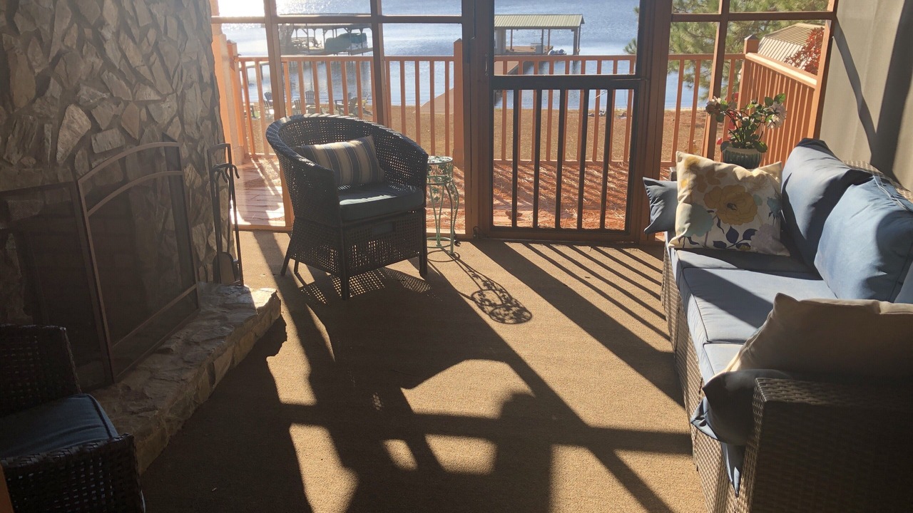 Photo of Livingroom in Elizabethtown