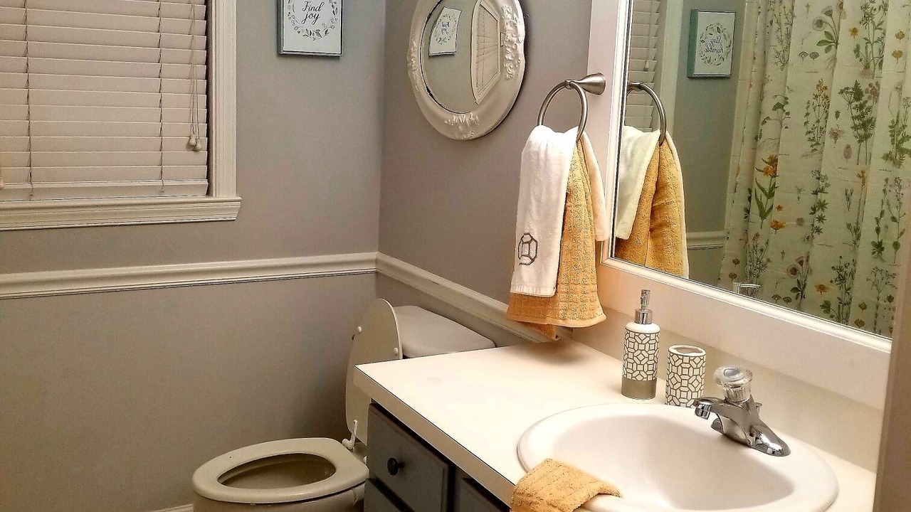Photo of Bathroom in Florida Ridge