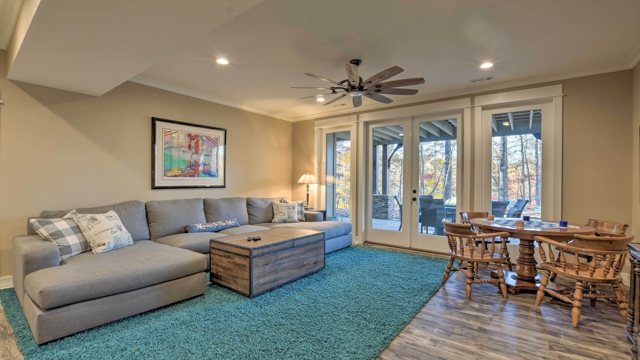 Photo of Livingroom in Seneca