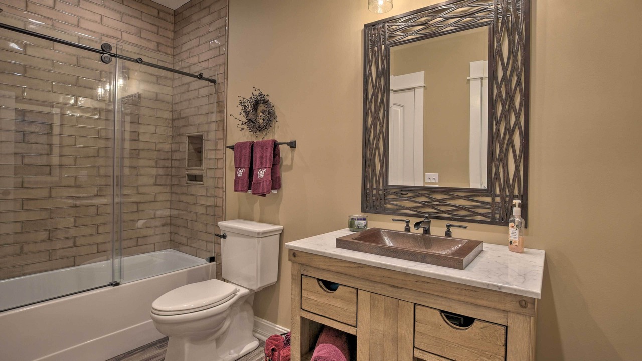 Photo of Bathroom in Seneca