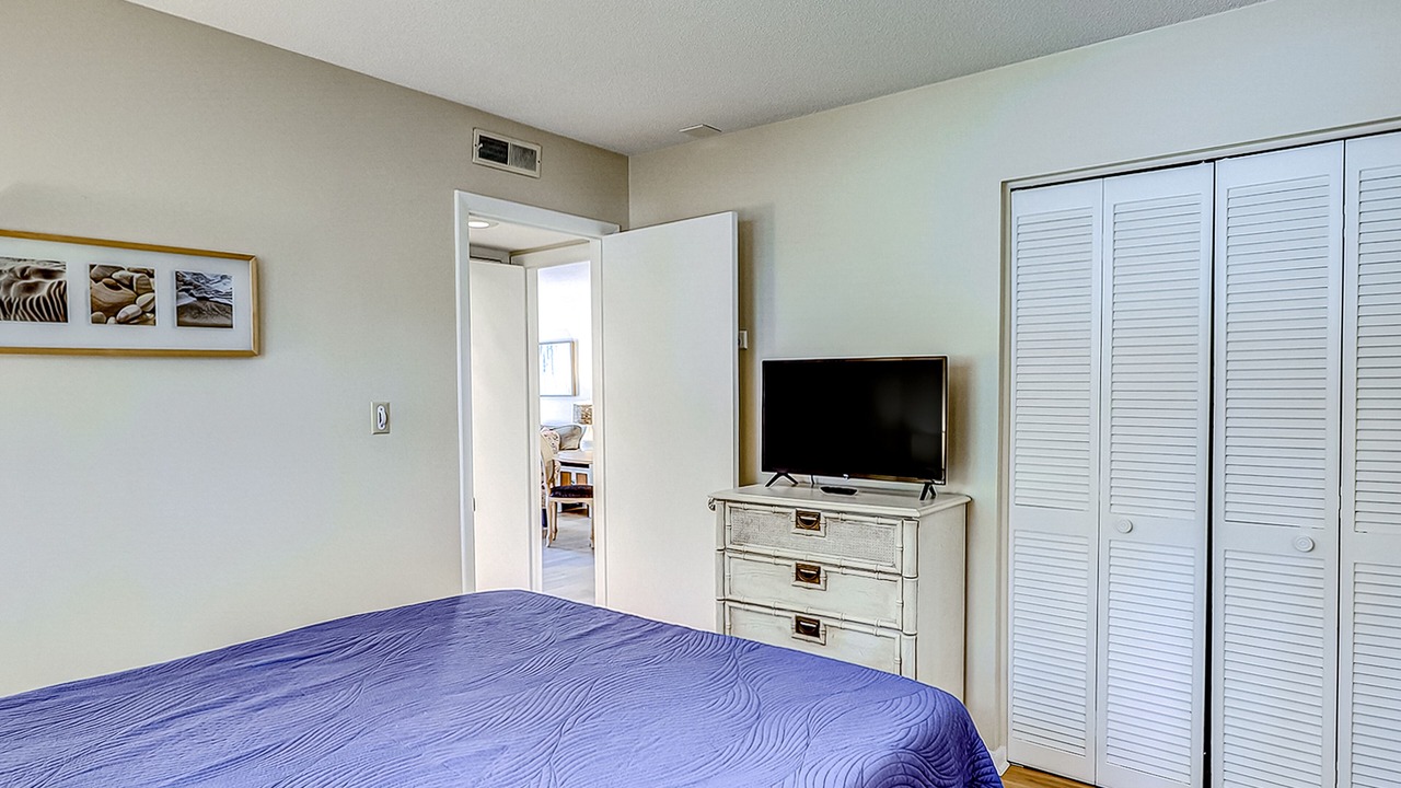 Photo of Bedroom in Folly Field