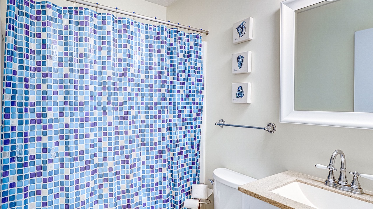Photo of Bathroom in Folly Field