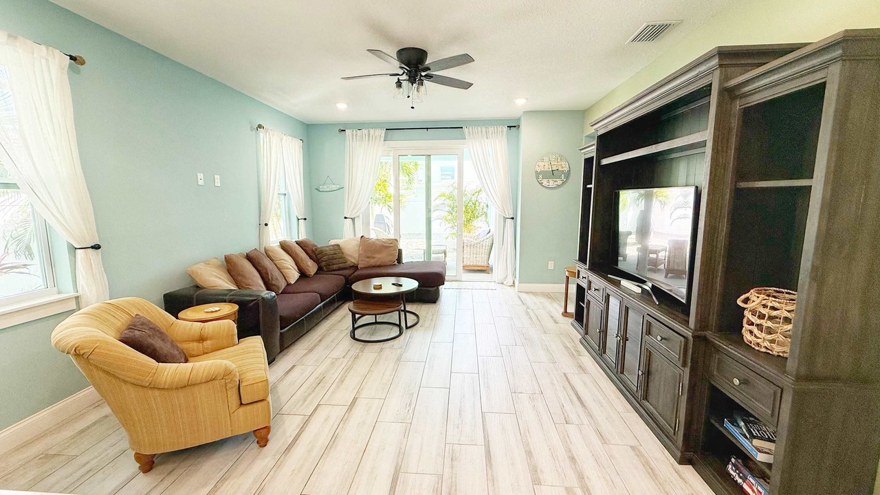 Photo of Livingroom in Tyler Gardens