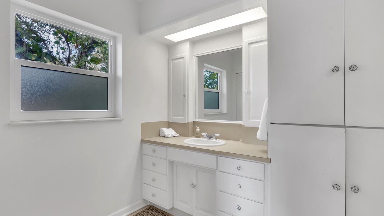 Photo of Bathroom in Central Beach