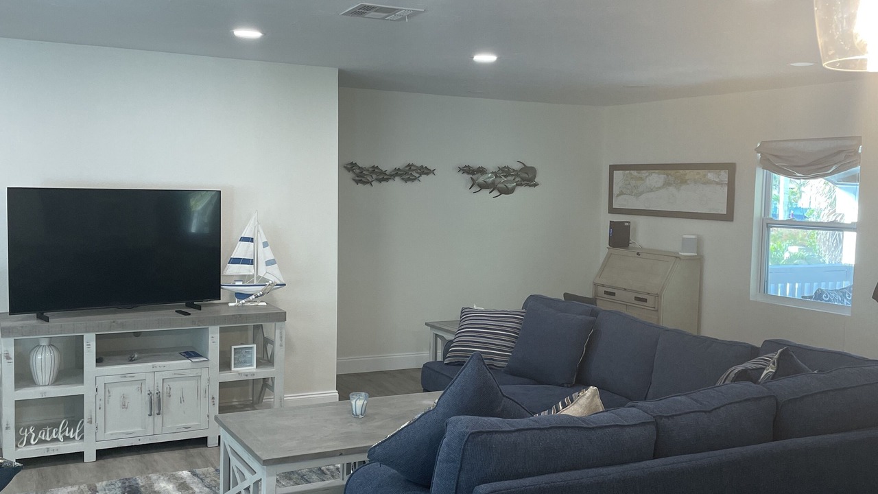 Photo of Livingroom in Whitney Beach