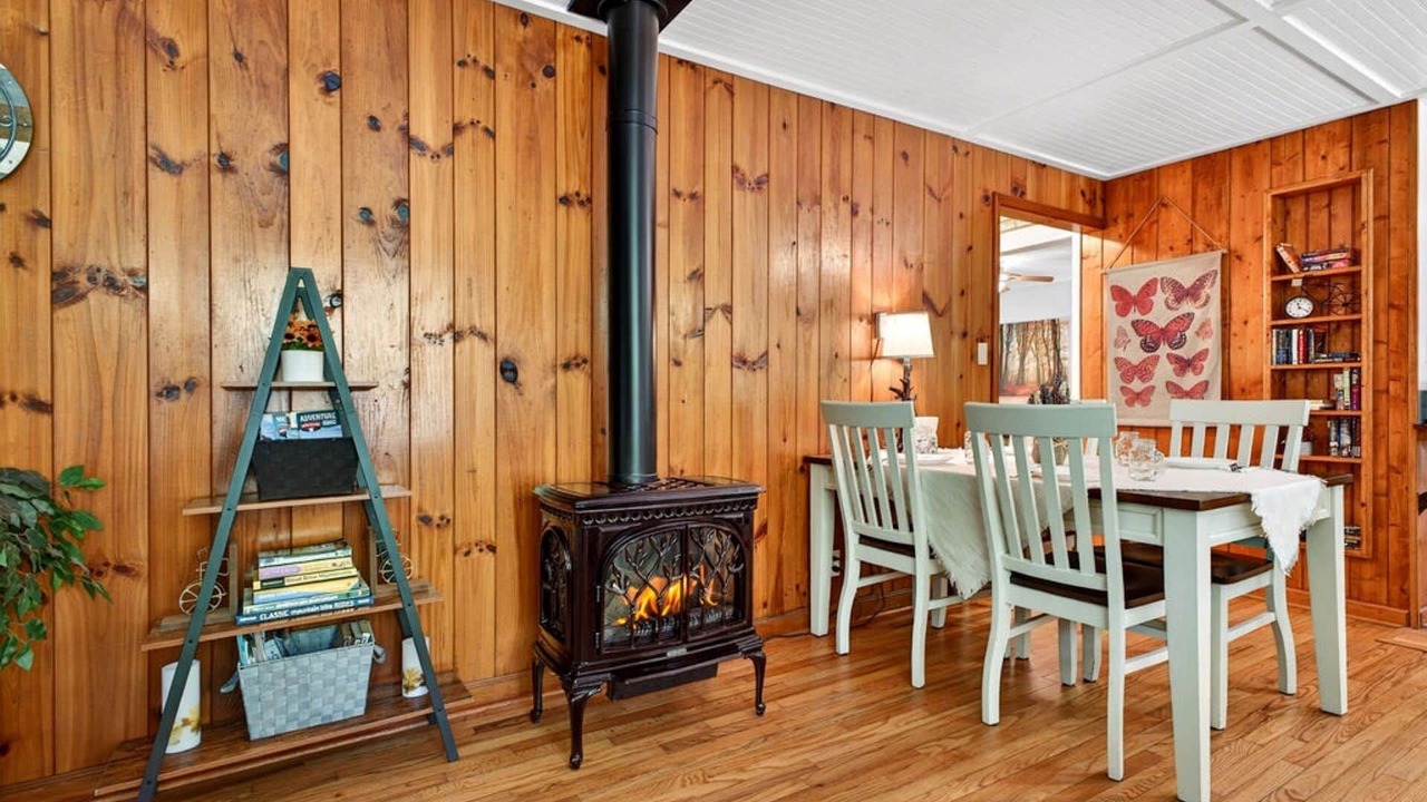Photo of Livingroom in Pisgah Forest