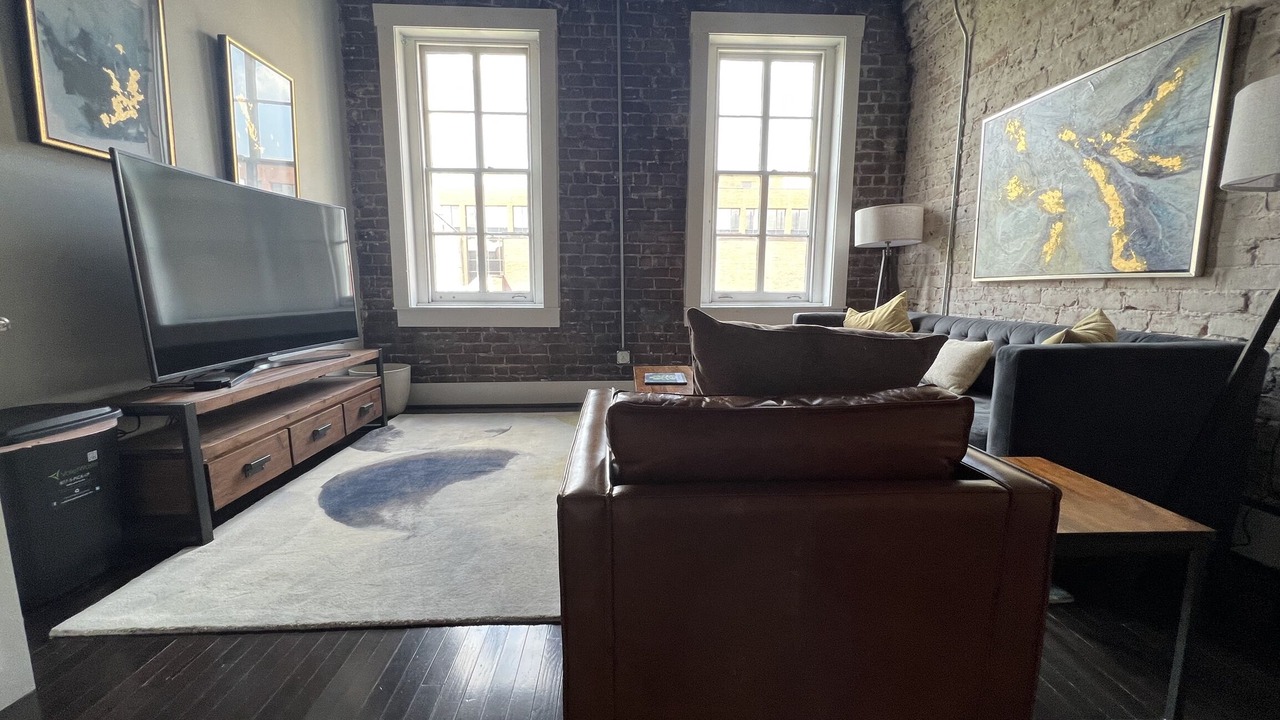 Photo of Livingroom in Historic District - North