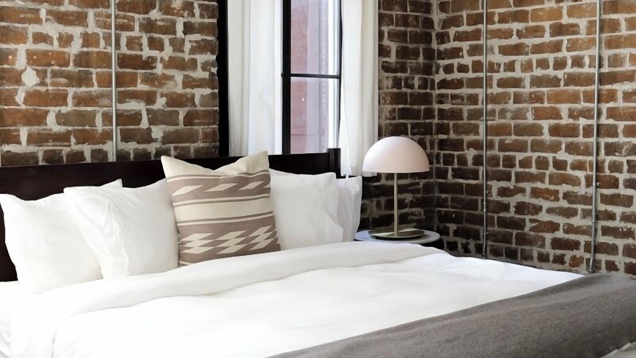 Photo of Bedroom in Historic District - North