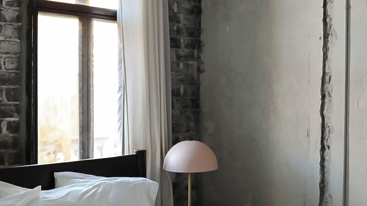 Photo of Bedroom in Historic District - North