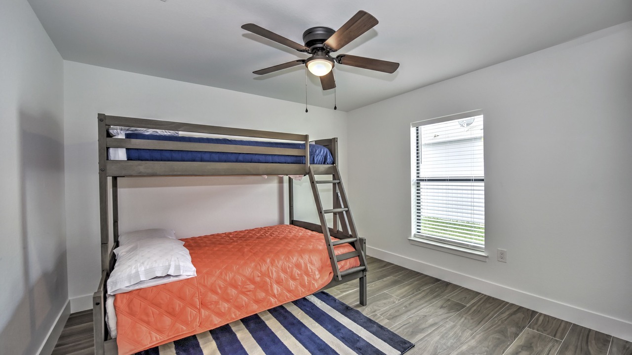 Photo of Bedroom in Mariner