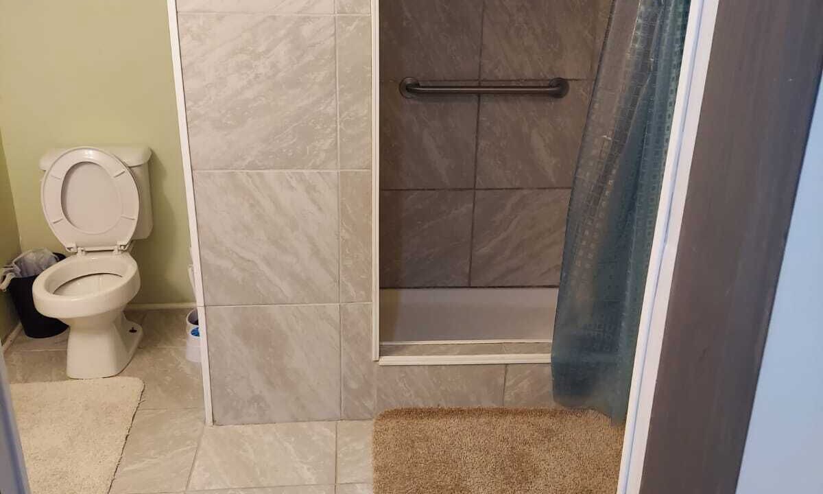 Photo of Bathroom in Oak Park