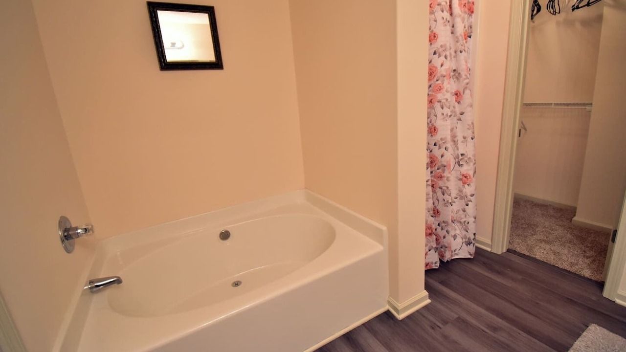 Photo of Bathroom in Winder
