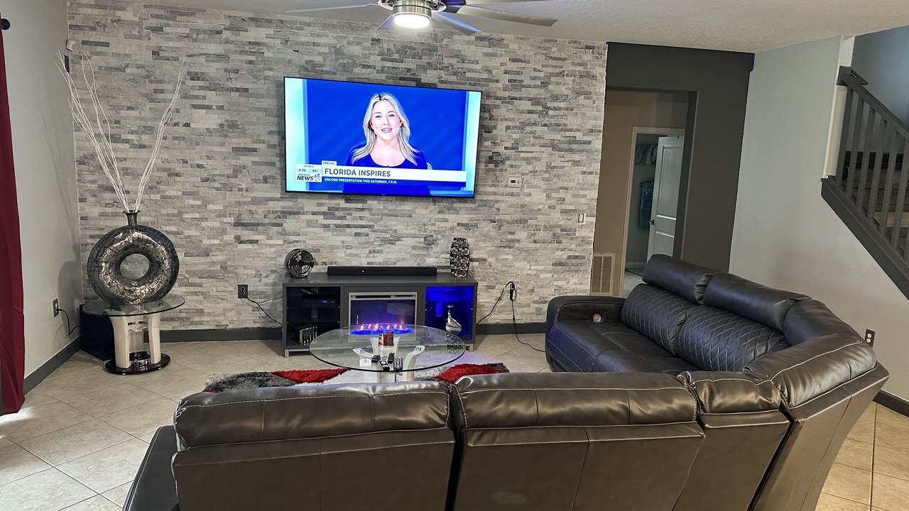 Photo of Livingroom in Riverview