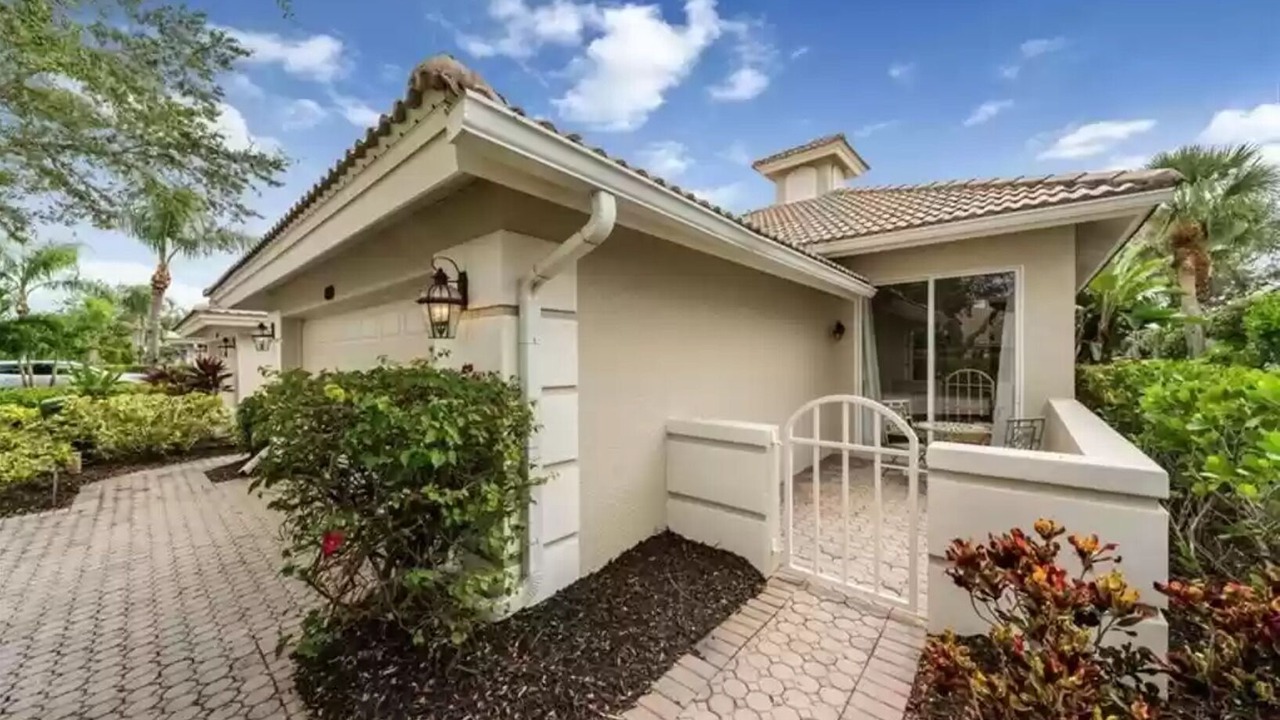 Photo of Outdoor in Naples