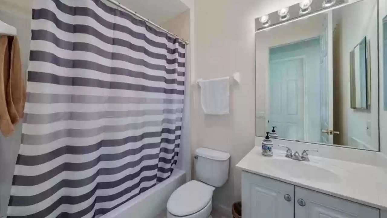 Photo of Bathroom in Naples