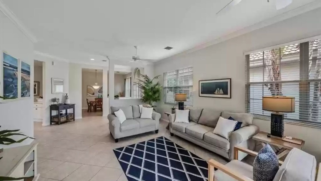 Photo of Livingroom in Naples