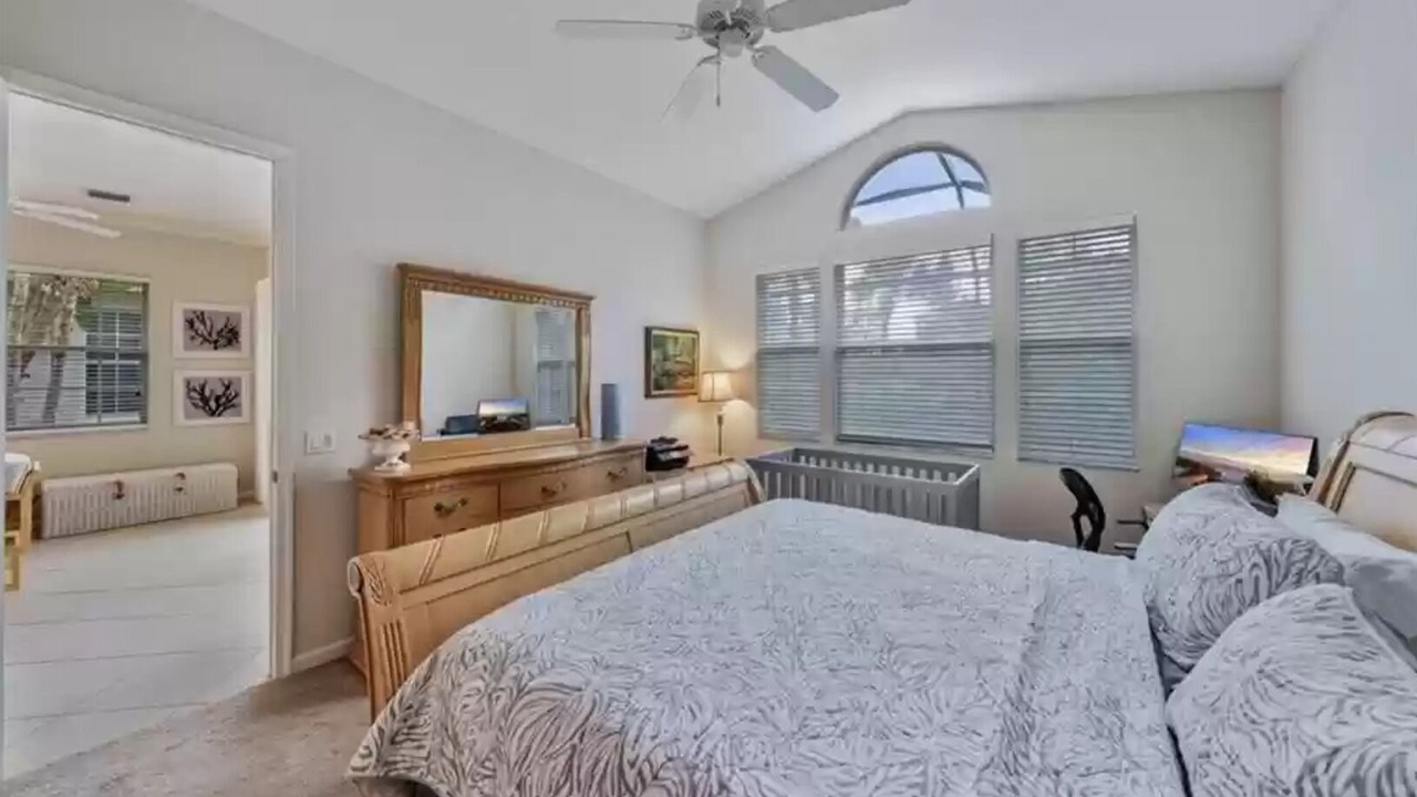 Photo of Bedroom in Naples