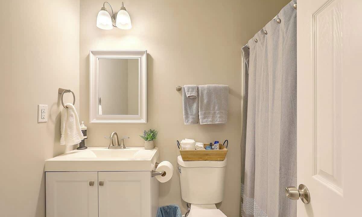 Photo of Bathroom in Goose Creek