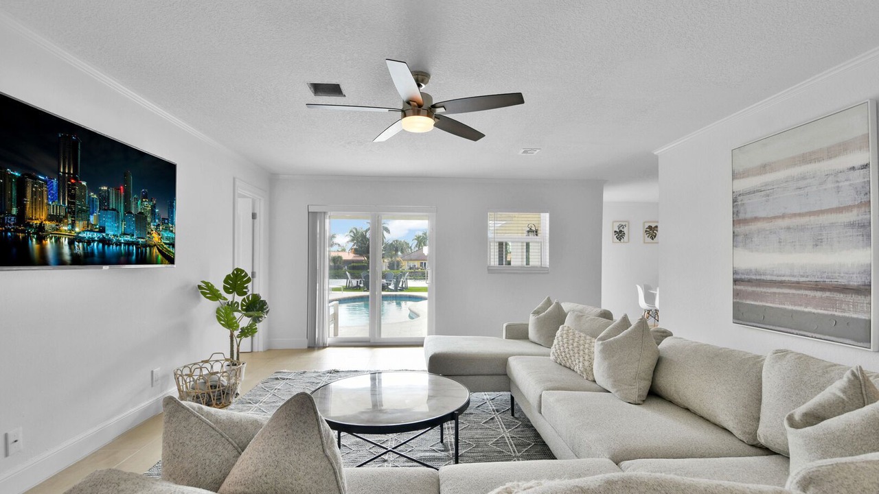 Photo of Outdoor in Tropic Palms