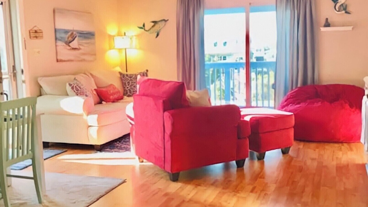 Photo of Livingroom in Ocean Ridge