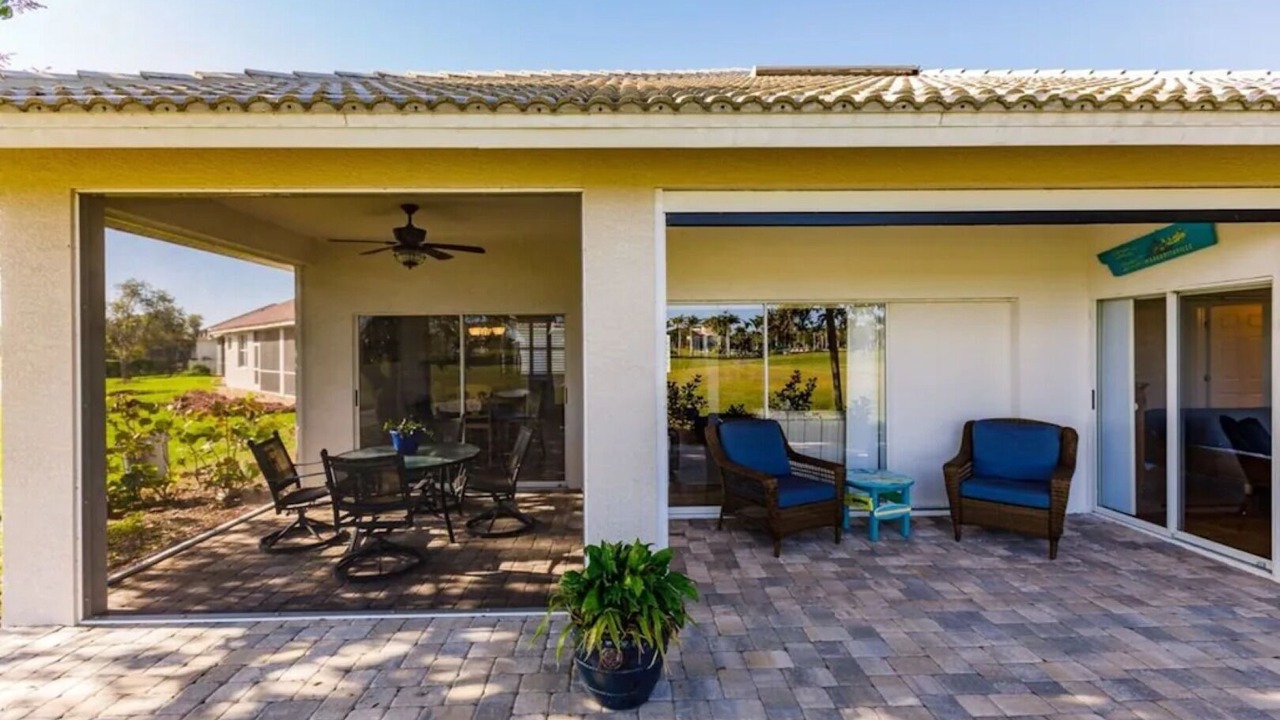 Photo of Outdoor in Naples