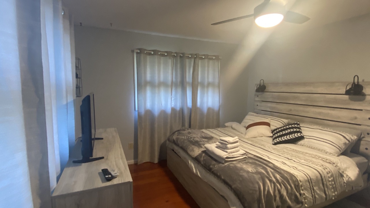 Photo of Bedroom in Forest Acres