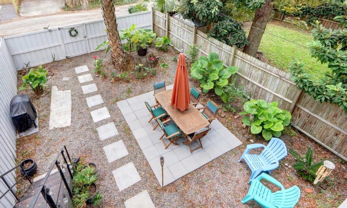 Photo of Outdoor in Savannah Victorian District