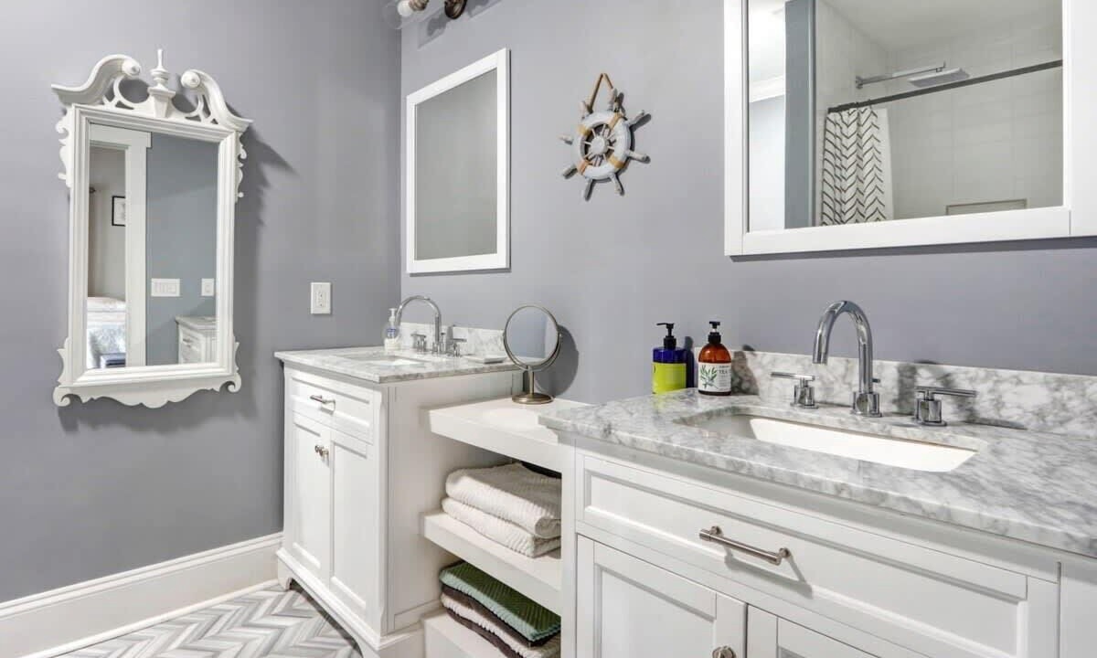 Photo of Bathroom in Savannah Victorian District