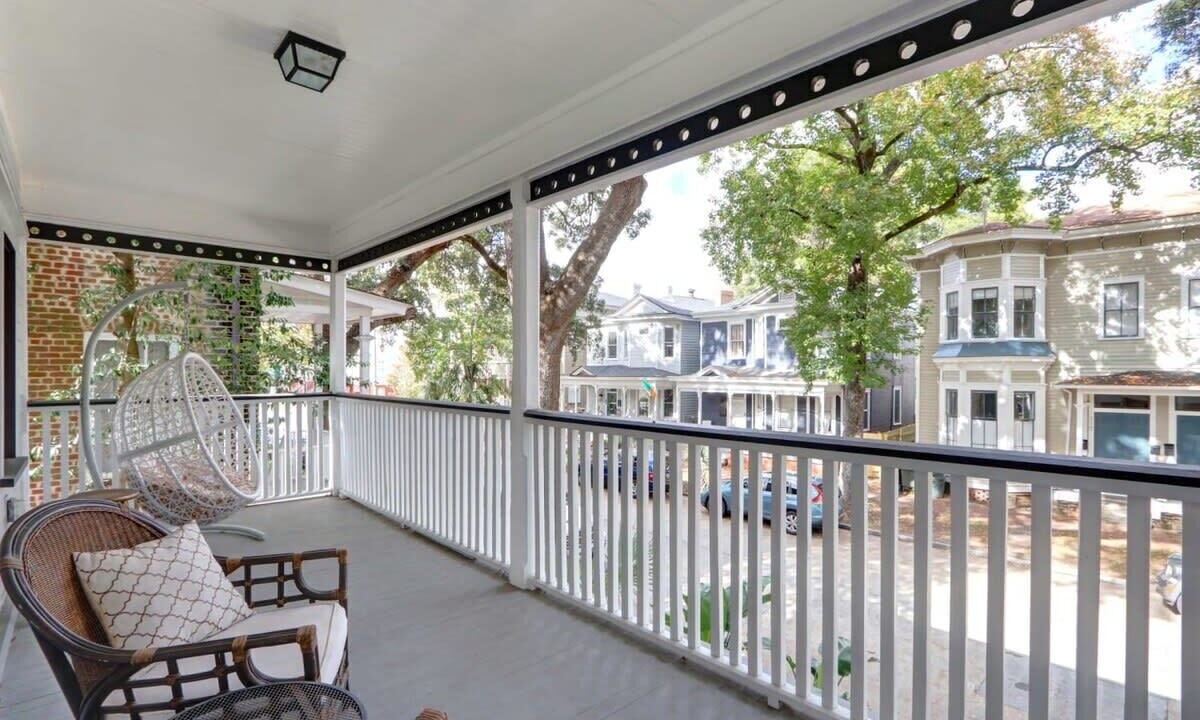 Photo of Outdoor in Savannah Victorian District