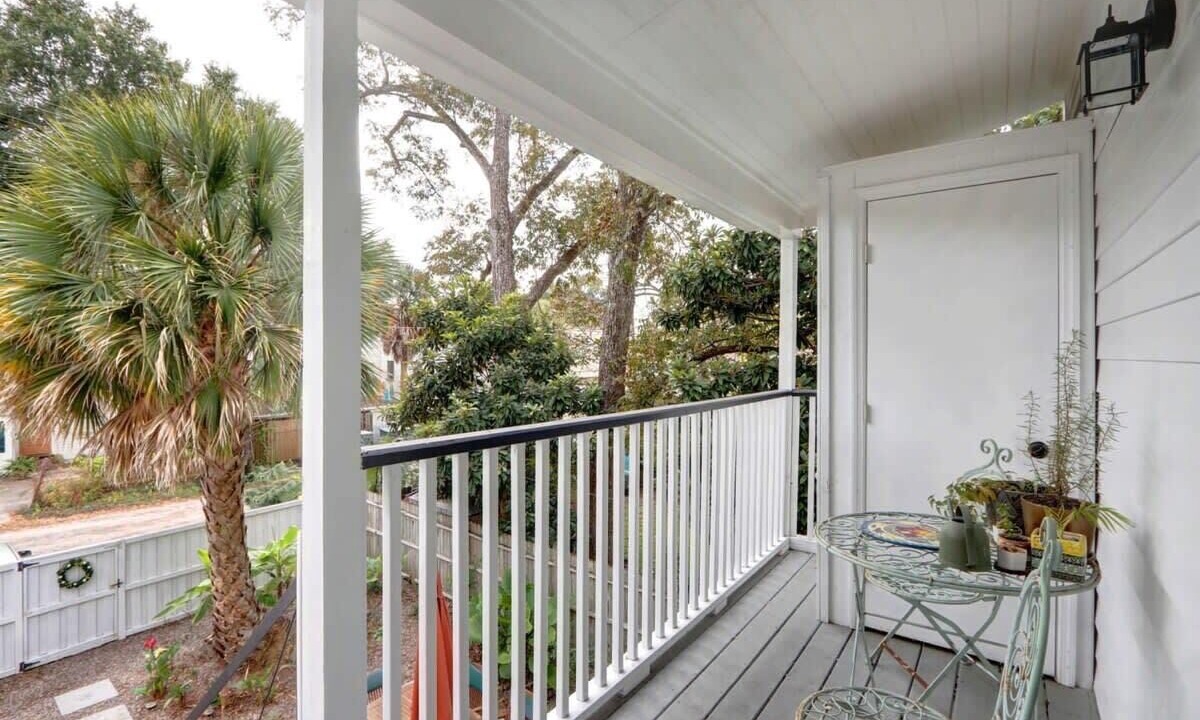 Photo of Patio Balcony in Savannah Victorian District