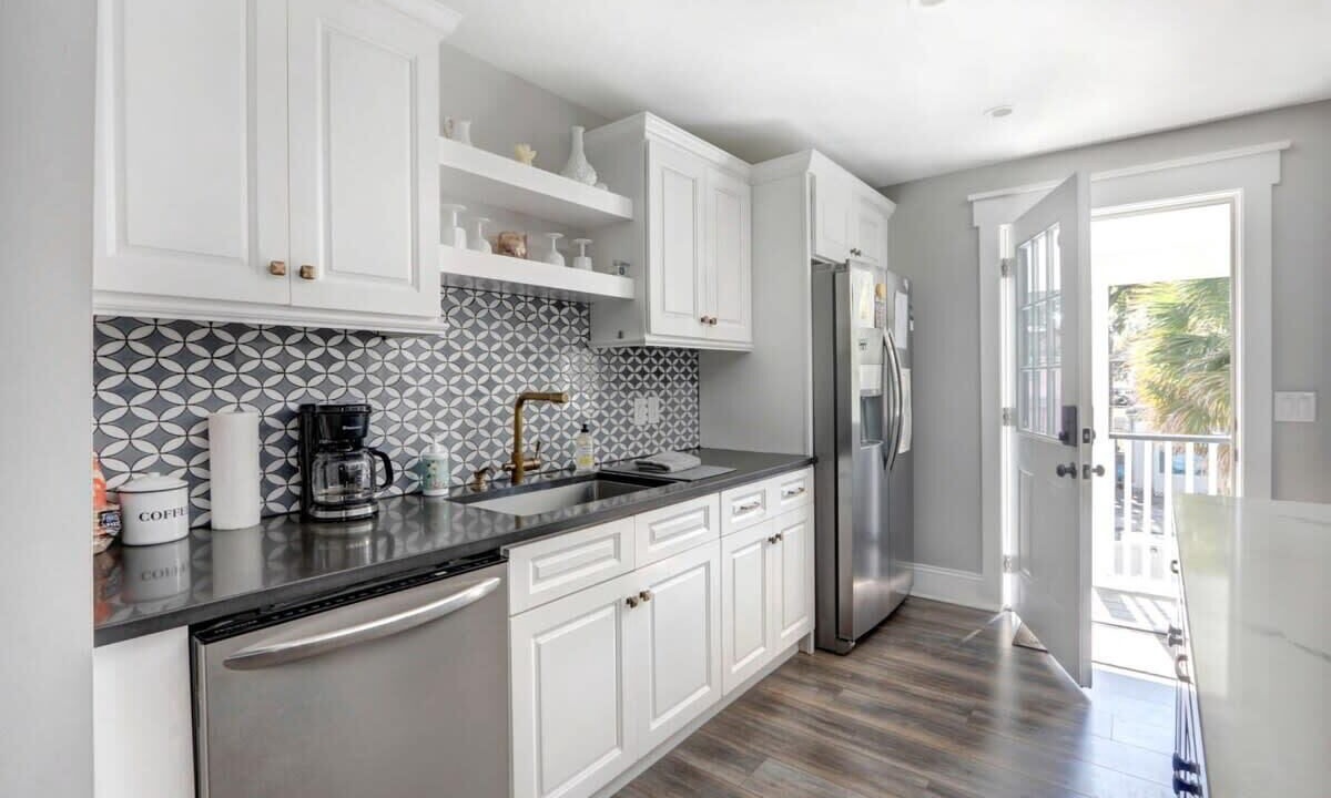 Photo of Kitchen in Savannah Victorian District