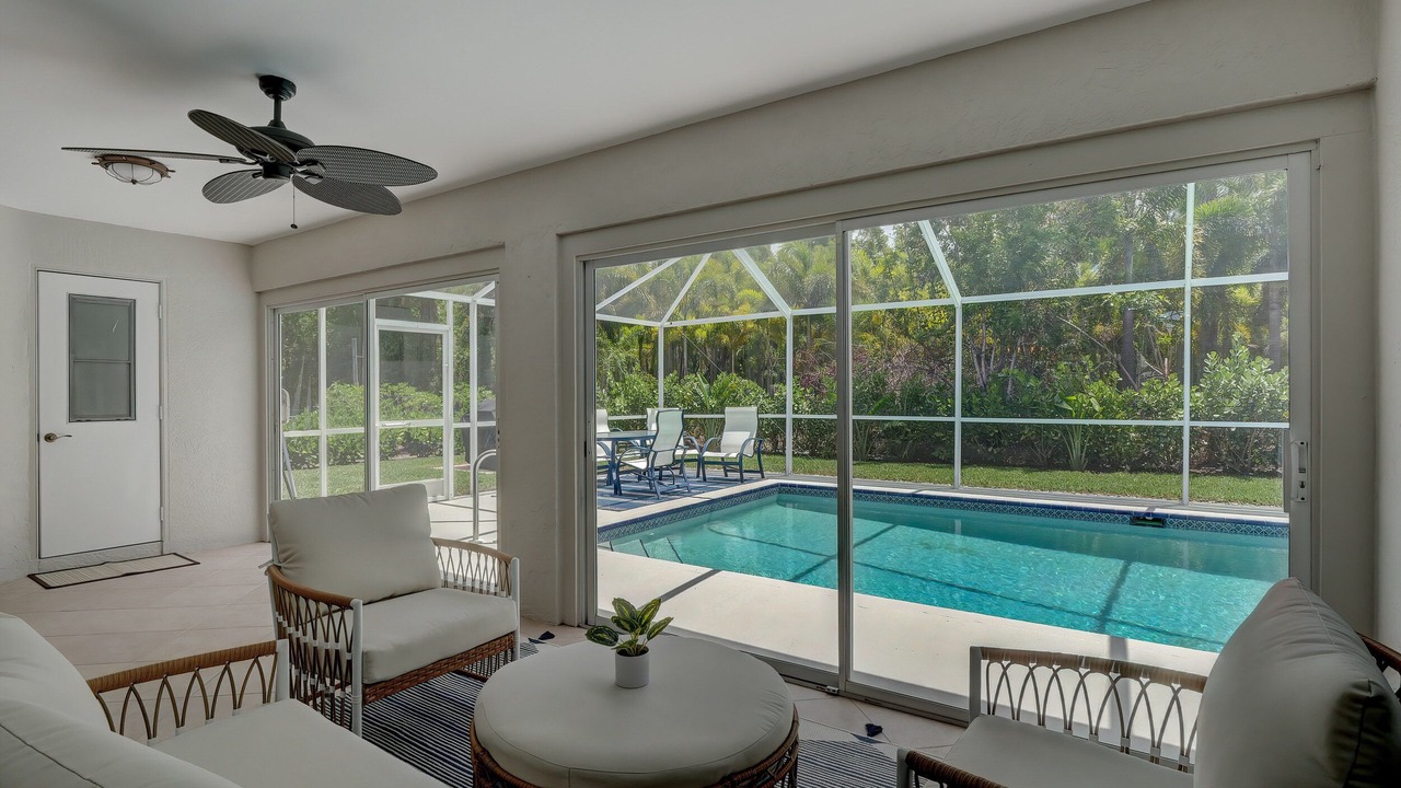 Photo of Outdoor in Crown Pointe