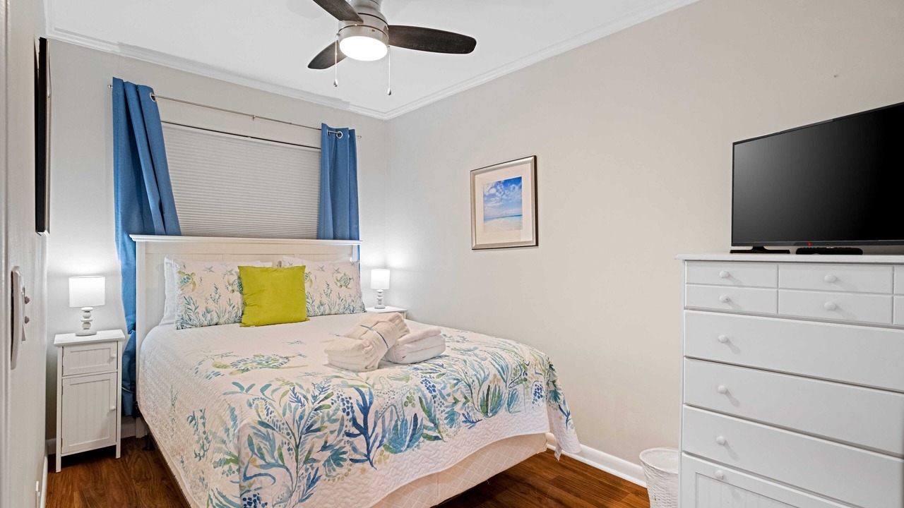 Photo of Bedroom in Folly Field
