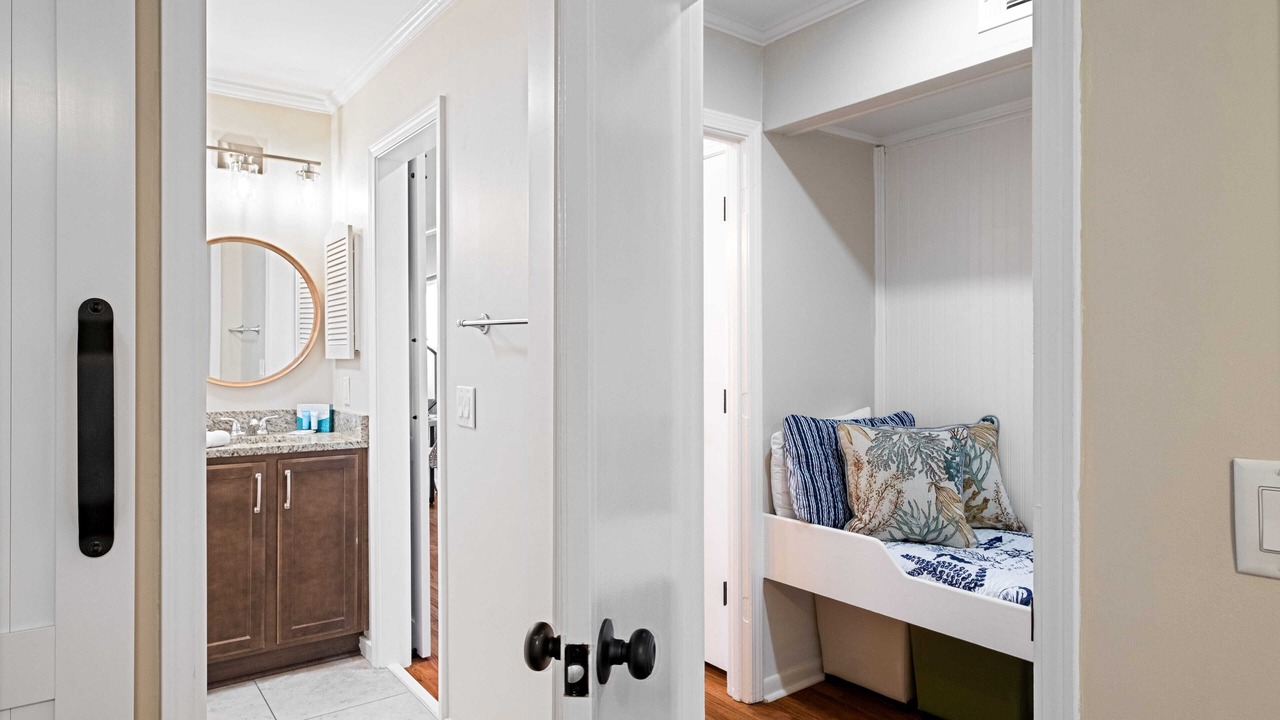 Photo of Bathroom in Folly Field