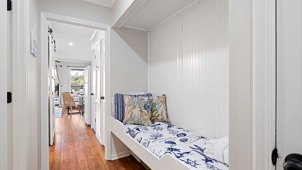 Photo of Bedroom in Folly Field
