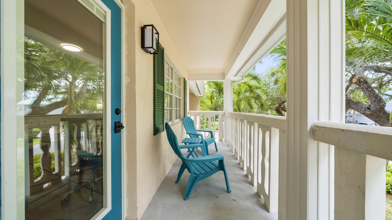 Photo of Patio Balcony in Central Beach
