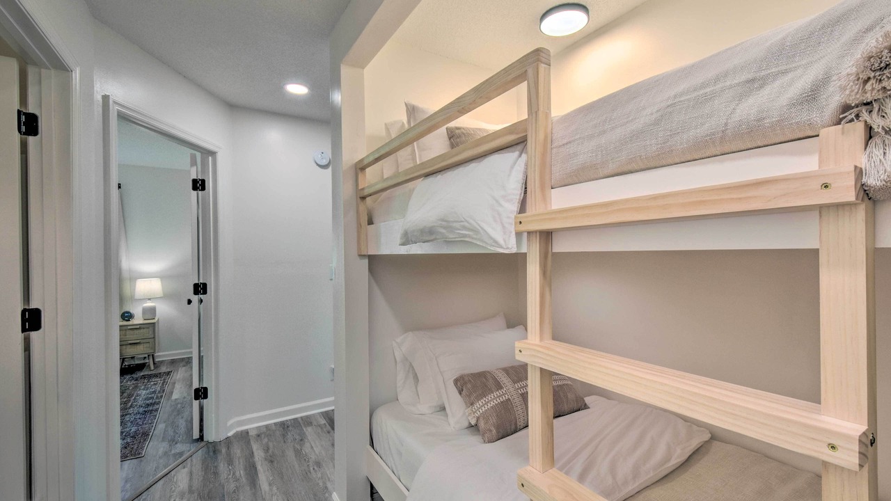Photo of Bedroom in Townville