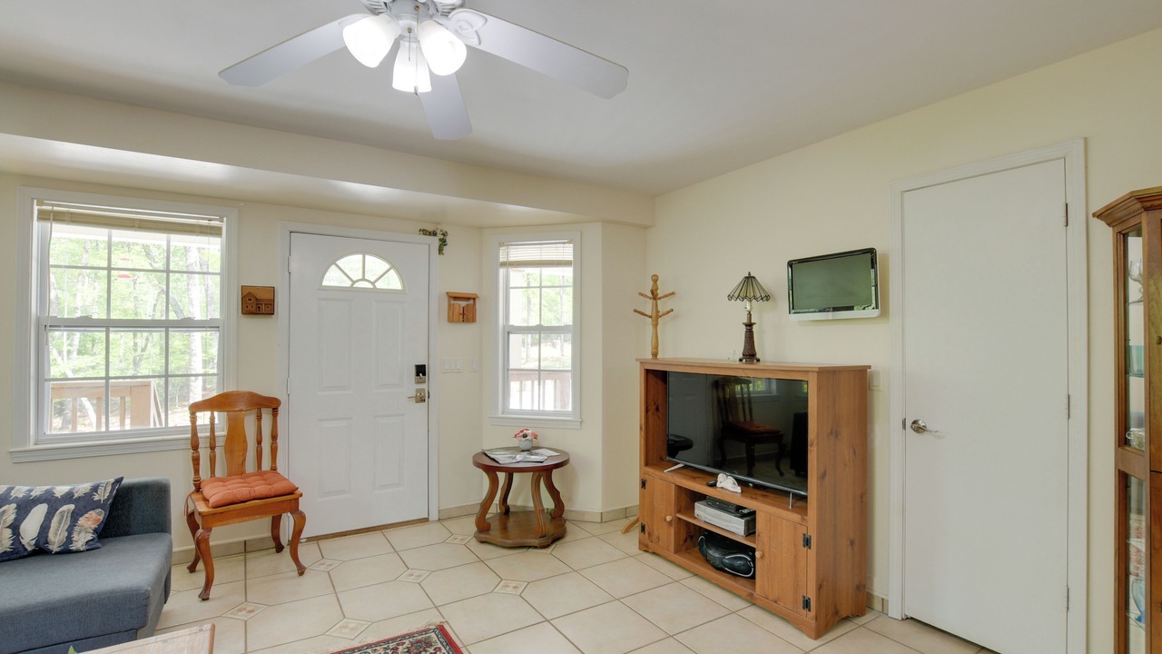 Photo of Bedroom in Tamassee