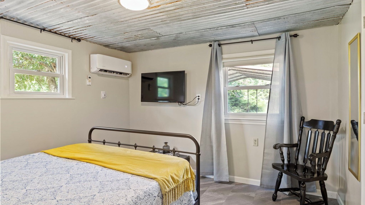 Photo of Bedroom in Greer