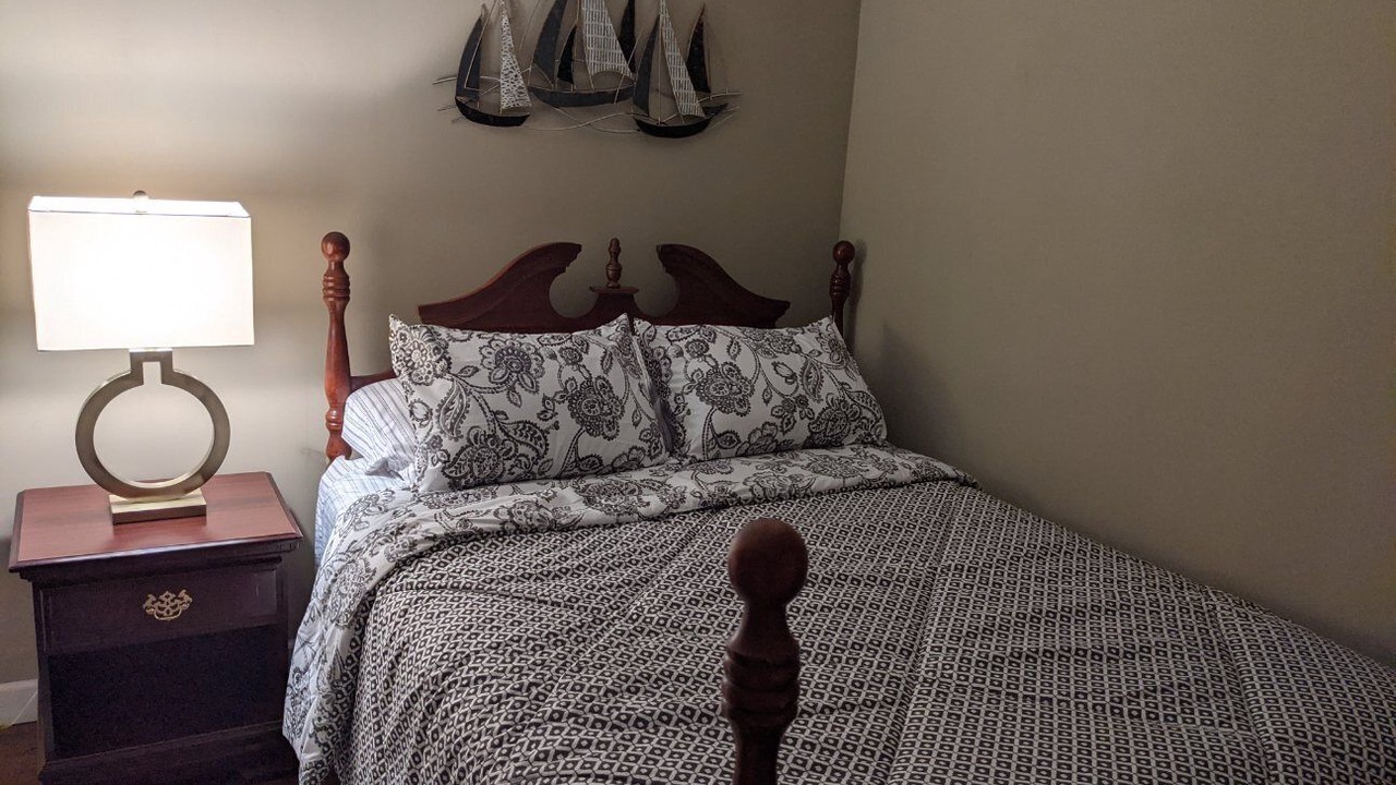 Photo of Bedroom in Townville