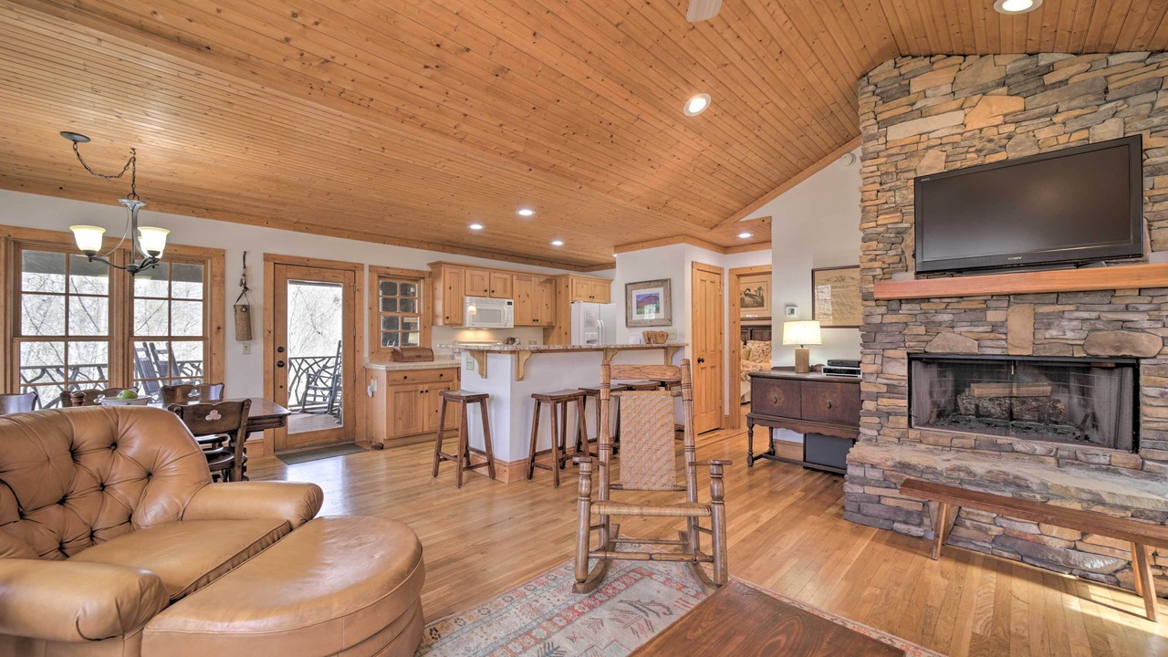 Photo of Bedroom in Cashiers