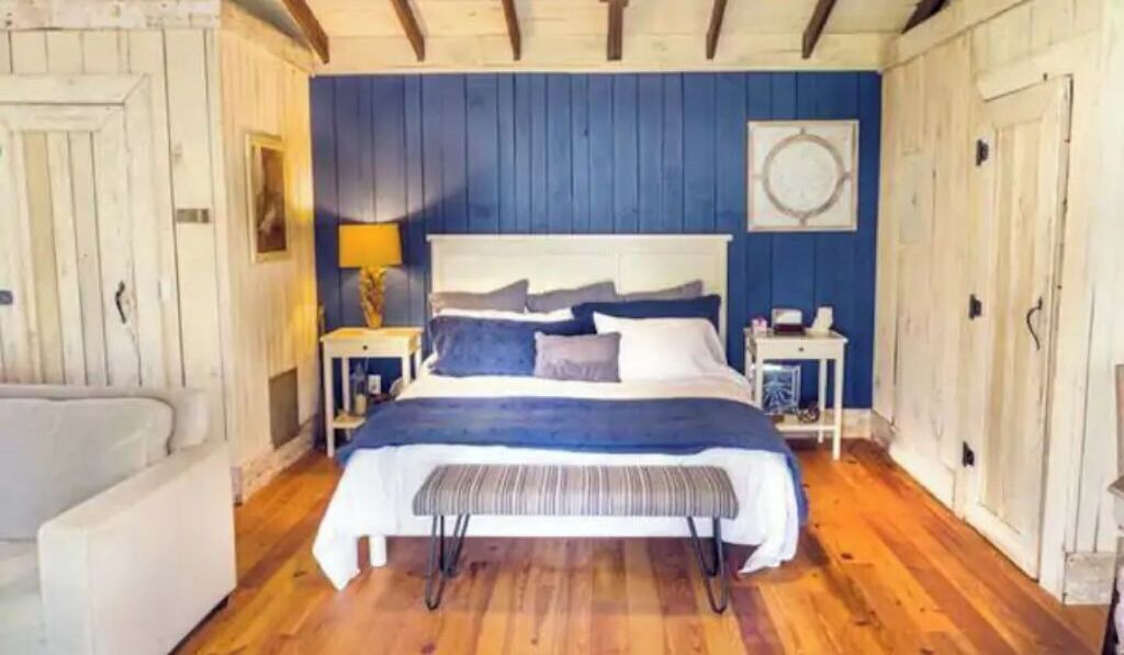 Photo of Bedroom in Glenville